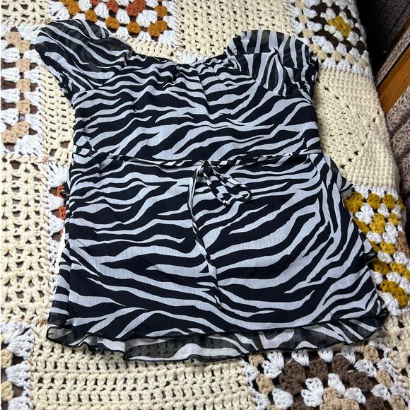 y2k zebra ruffle top - Picture 7 of 8